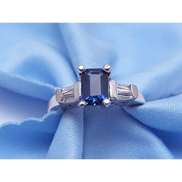 Unique 14K Solid White Gold Designer Sapphire & Baguette Diamond Ring - Size 5.5 - Picture 1 of 16